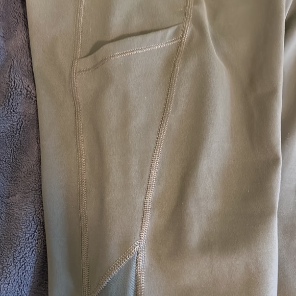 Two pair of Old Navy leggings - Picture 6 of 8